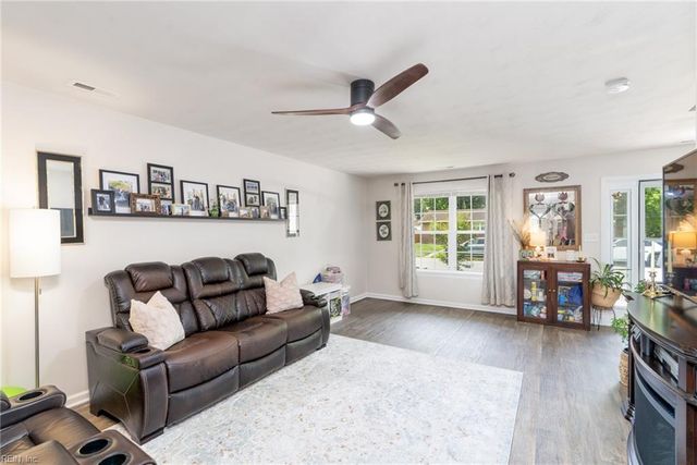 1215 Cleona DR, Chesapeake, VA 23324