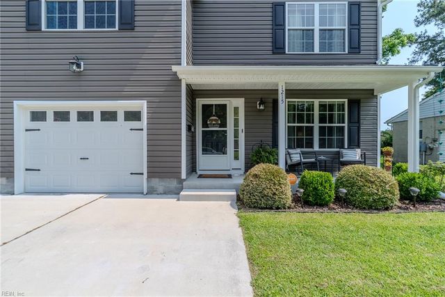1215 Cleona DR, Chesapeake, VA 23324
