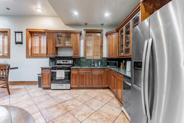 441 E 42nd Street, Chicago, IL 60653