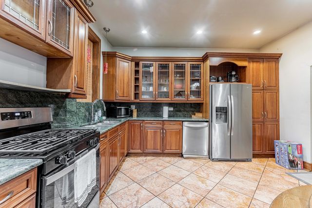 441 E 42nd Street, Chicago, IL 60653