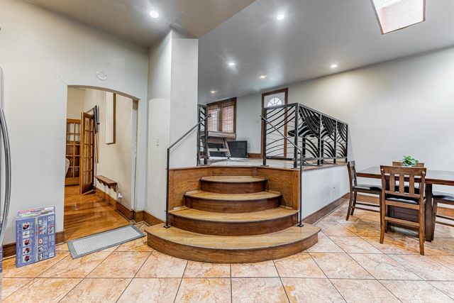 441 E 42nd Street, Chicago, IL 60653