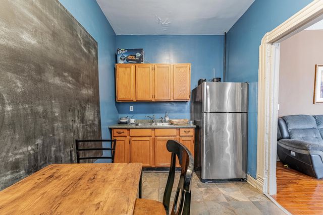 441 E 42nd Street, Chicago, IL 60653