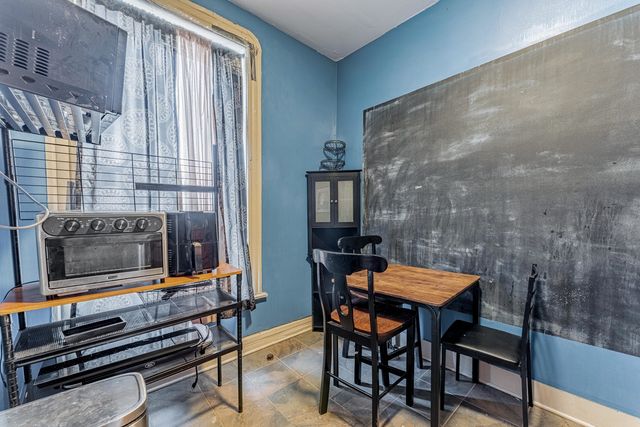 441 E 42nd Street, Chicago, IL 60653