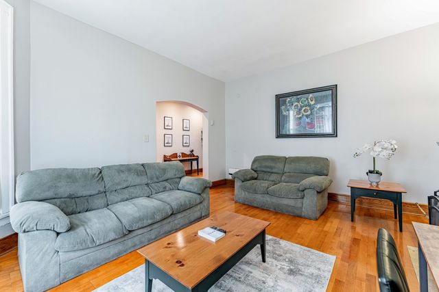 441 E 42nd Street, Chicago, IL 60653