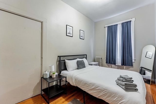 441 E 42nd Street, Chicago, IL 60653