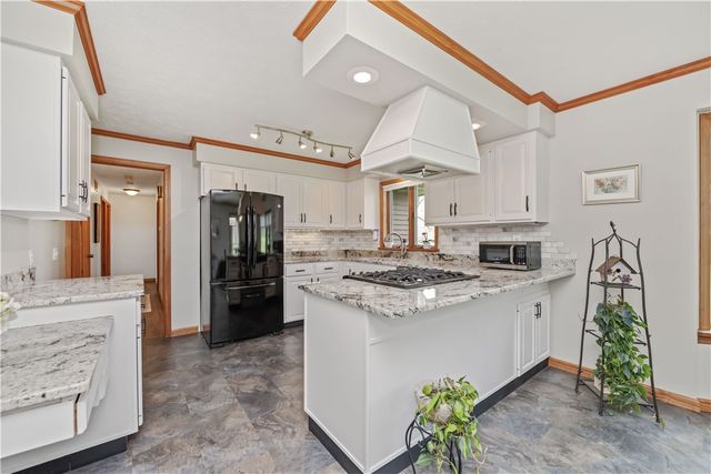 444 Mc Ewen Drive, Webster, NY 14580