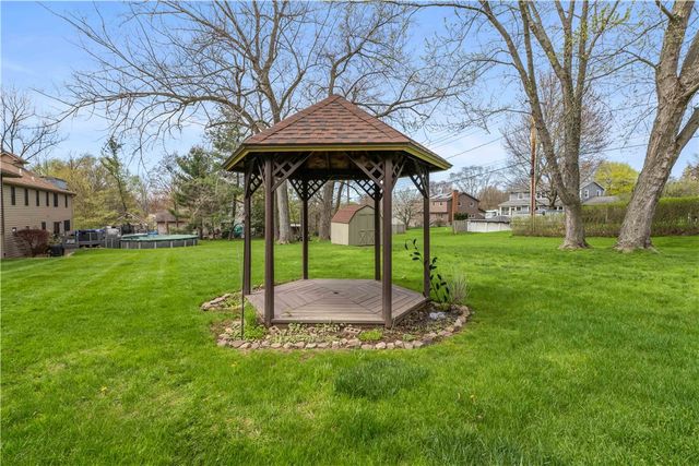 444 Mc Ewen Drive, Webster, NY 14580