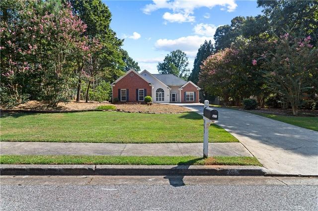 965 Dogwood Park Drive, Lawrenceville, GA 30046