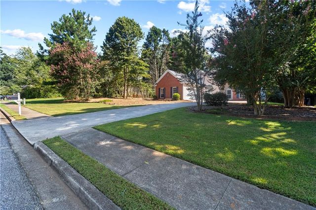 965 Dogwood Park Drive, Lawrenceville, GA 30046