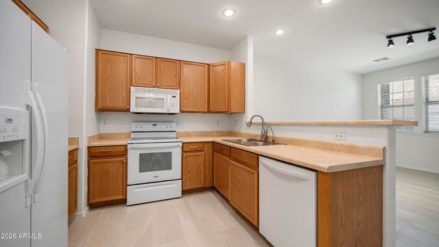 6710 E UNIVERSITY Drive 124, Mesa, AZ 85205