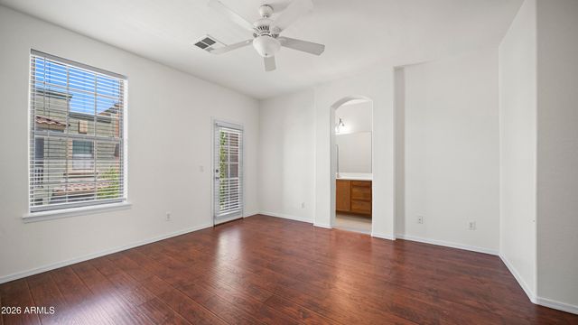 6710 E UNIVERSITY Drive 124, Mesa, AZ 85205