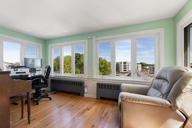 11 Adams St, Salem, MA 01970