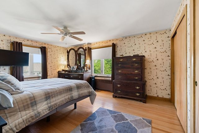 11 Adams St, Salem, MA 01970