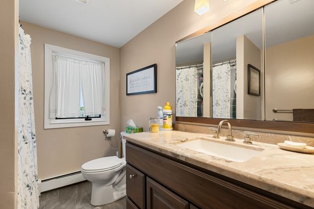 11 Adams St, Salem, MA 01970