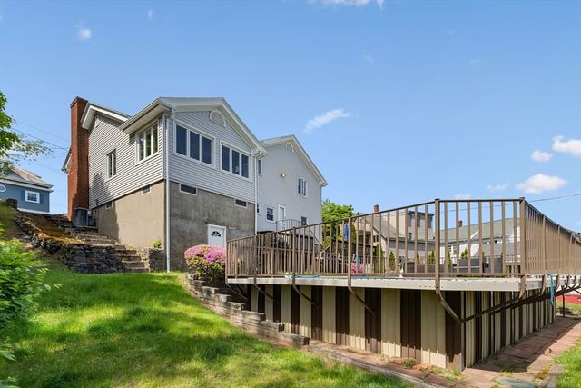 11 Adams St, Salem, MA 01970
