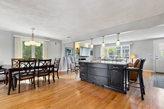 11 Adams St, Salem, MA 01970
