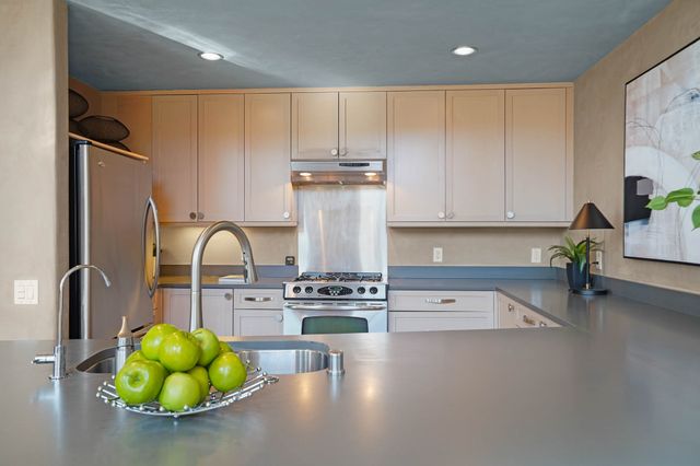 998 Old Pecos Trail, Santa Fe, NM 87505