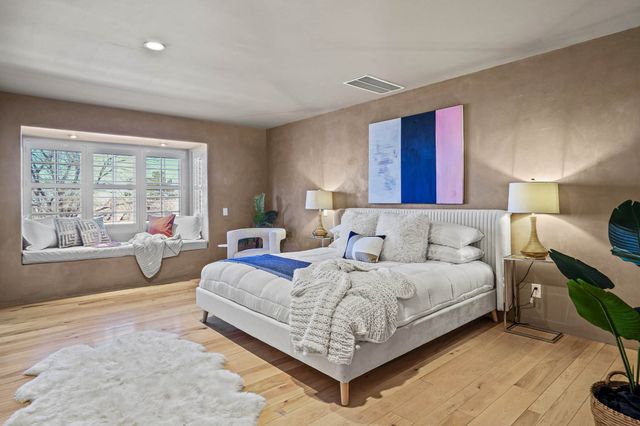 998 Old Pecos Trail, Santa Fe, NM 87505