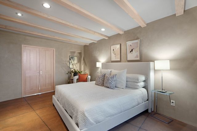 998 Old Pecos Trail, Santa Fe, NM 87505