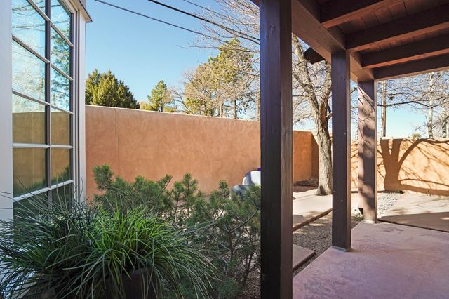 998 Old Pecos Trail, Santa Fe, NM 87505