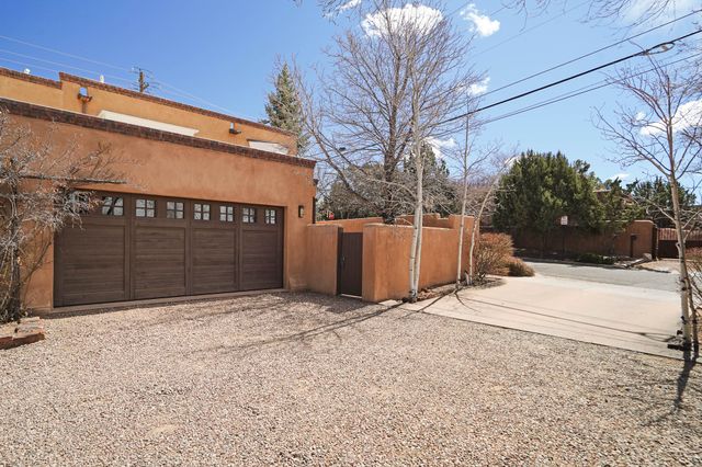 998 Old Pecos Trail, Santa Fe, NM 87505