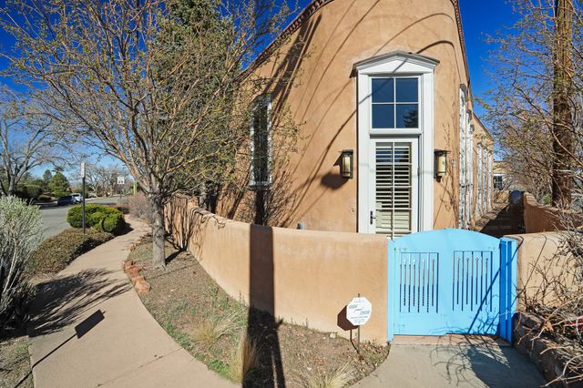 998 Old Pecos Trail, Santa Fe, NM 87505