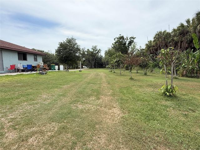 3208 16TH AVE E, Palmetto, FL 34221