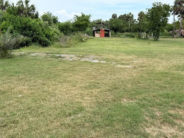 3208 16TH AVE E, Palmetto, FL 34221