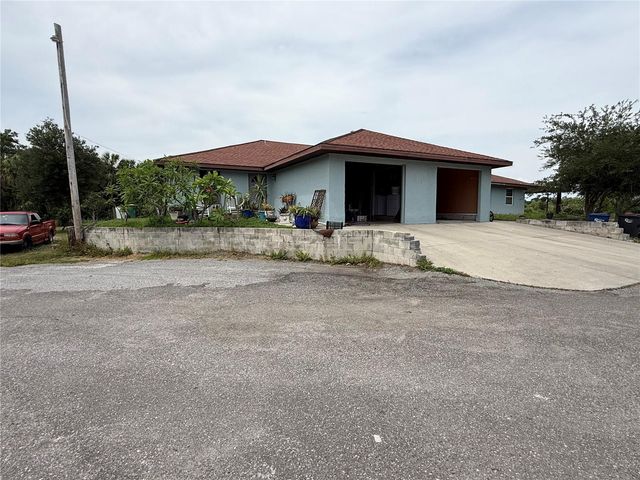 3208 16TH AVE E, Palmetto, FL 34221