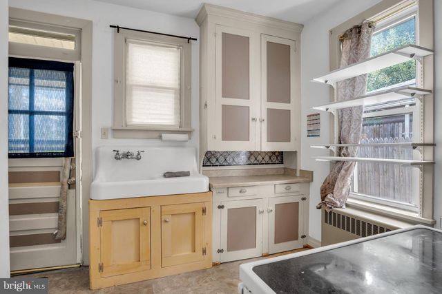 2323 CANBY ST, Harrisburg, PA 17103