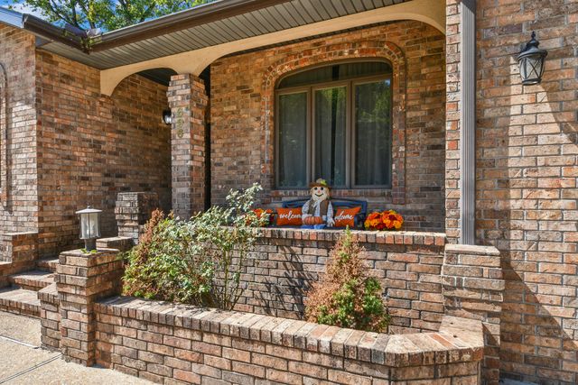 696 Foggy River Road, Hollister, MO 65672