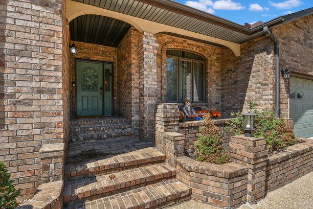 696 Foggy River Road, Hollister, MO 65672