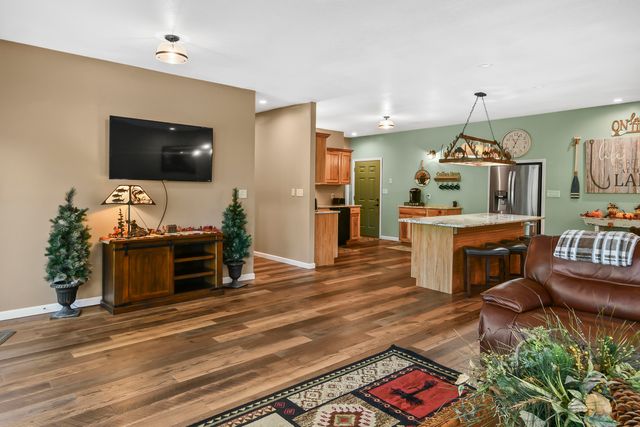 696 Foggy River Road, Hollister, MO 65672
