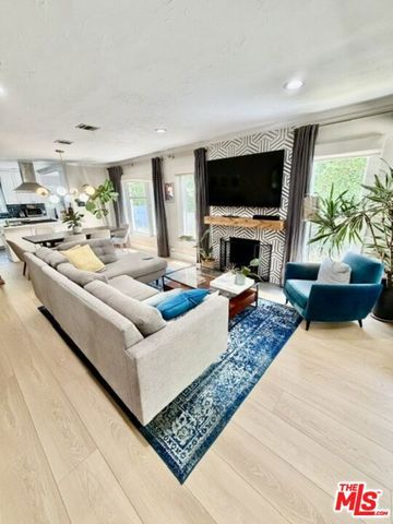 1202 N Poinsettia Place, West Hollywood, CA 90046