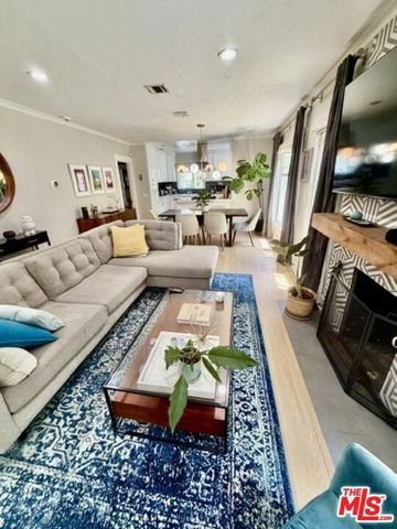 1202 N Poinsettia Place, West Hollywood, CA 90046