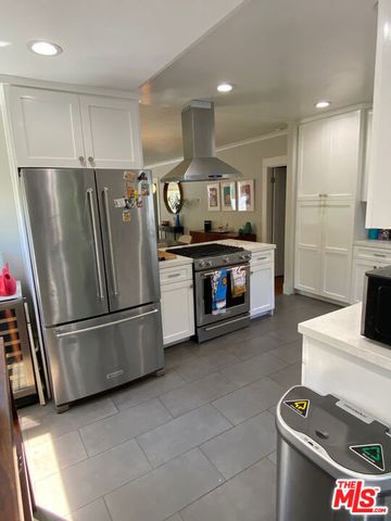 1202 N Poinsettia Place, West Hollywood, CA 90046