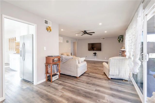6155 Goshen Avenue, Simi Valley, CA 93063