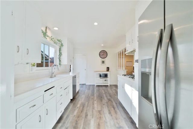 6155 Goshen Avenue, Simi Valley, CA 93063