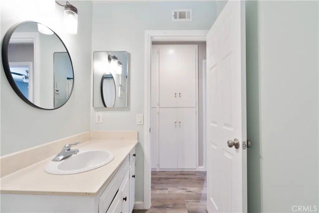 6155 Goshen Avenue, Simi Valley, CA 93063