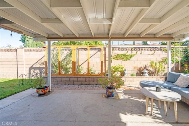 6155 Goshen Avenue, Simi Valley, CA 93063