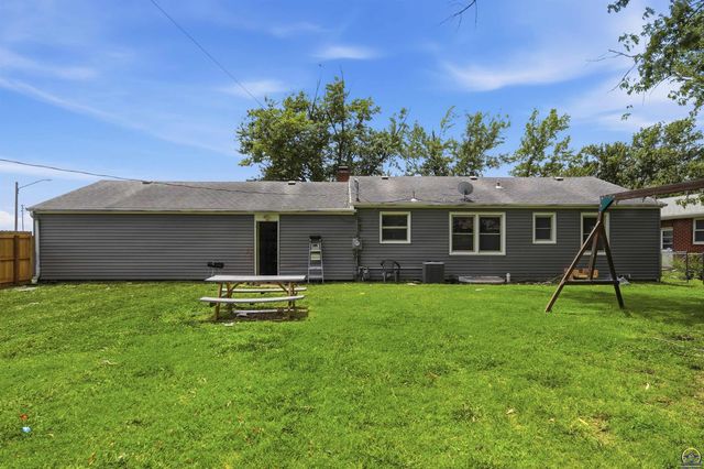 5700 SW 20th ST, Topeka, KS 66604
