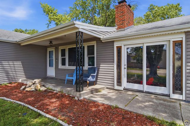 5700 SW 20th ST, Topeka, KS 66604