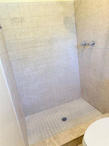 1219 JULIAN LANE DRIVE, Tampa, FL 33619