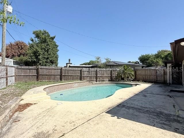 1219 JULIAN LANE DRIVE, Tampa, FL 33619