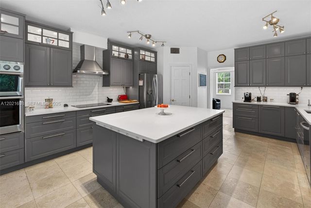8204 SW 171st Street, Palmetto Bay, FL 33157