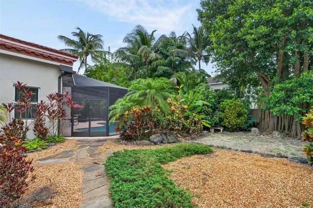 8204 SW 171st Street, Palmetto Bay, FL 33157