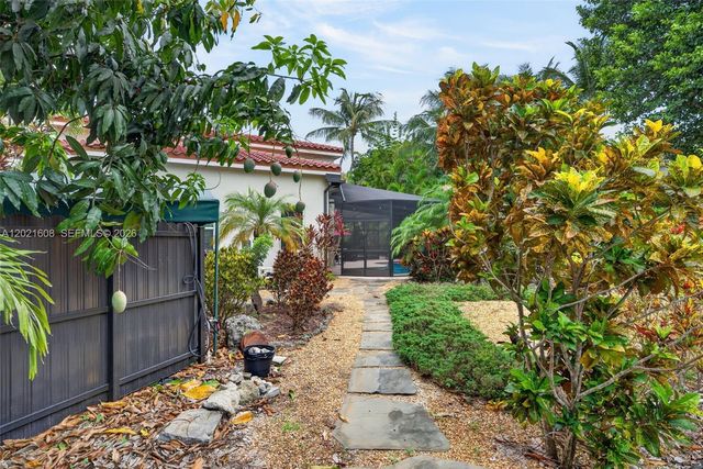 8204 SW 171st Street, Palmetto Bay, FL 33157
