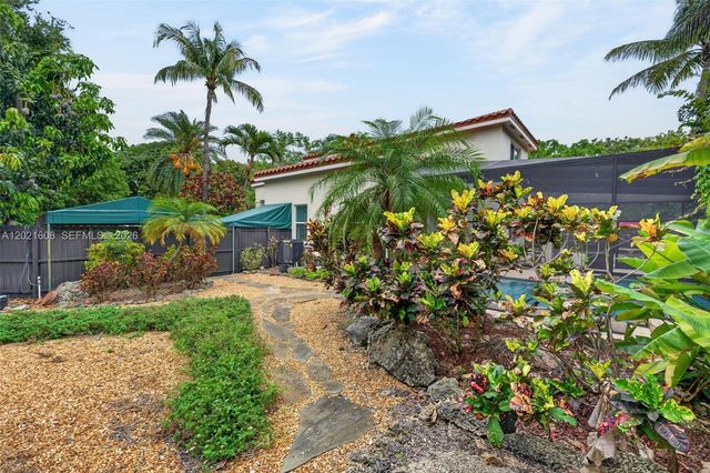 8204 SW 171st Street, Palmetto Bay, FL 33157