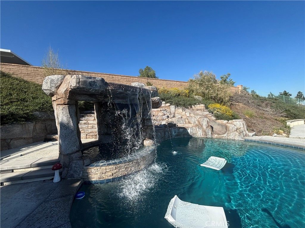 827 Baghdady, Corona, CA 92879 — photo 3