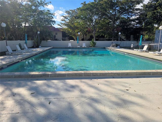 940 NE 199th Street 114, Miami, FL 33179